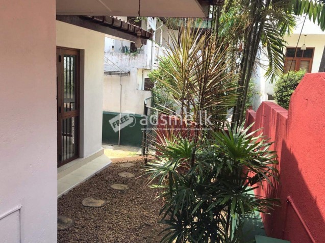 පන්නිපිට්ය ඇරව්වලින් අනගි ඉඩමක්.