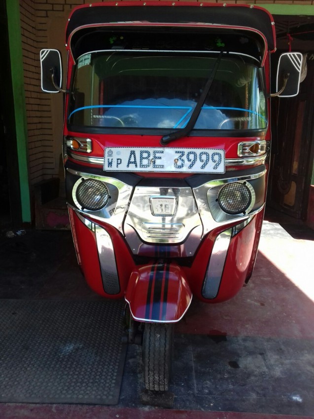 Bajaj Three Wheeler 2015
