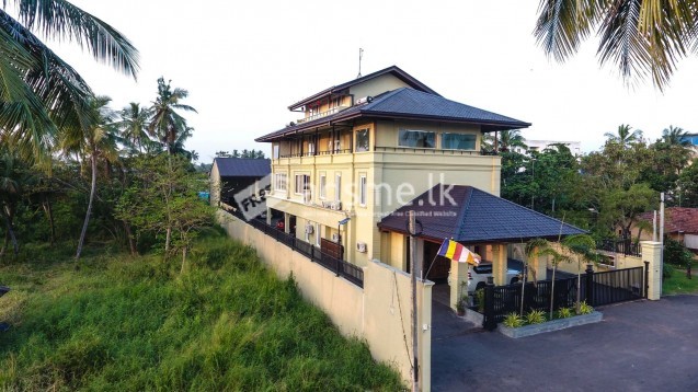 Super Luxury Commercial Property For Sale In Seeduwa