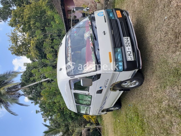 Nissan Caravan 1999
