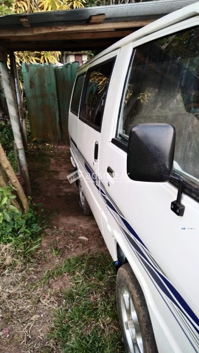 Mitsubishi L300 1982