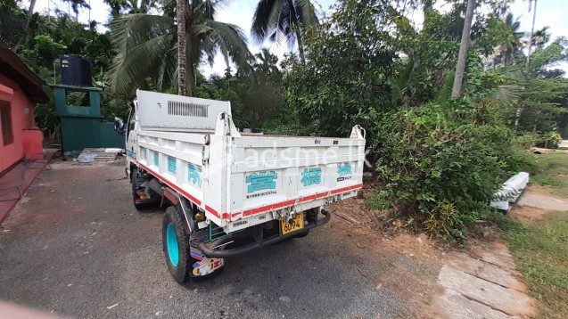 Isuzu Tipper Dump Truck 2002