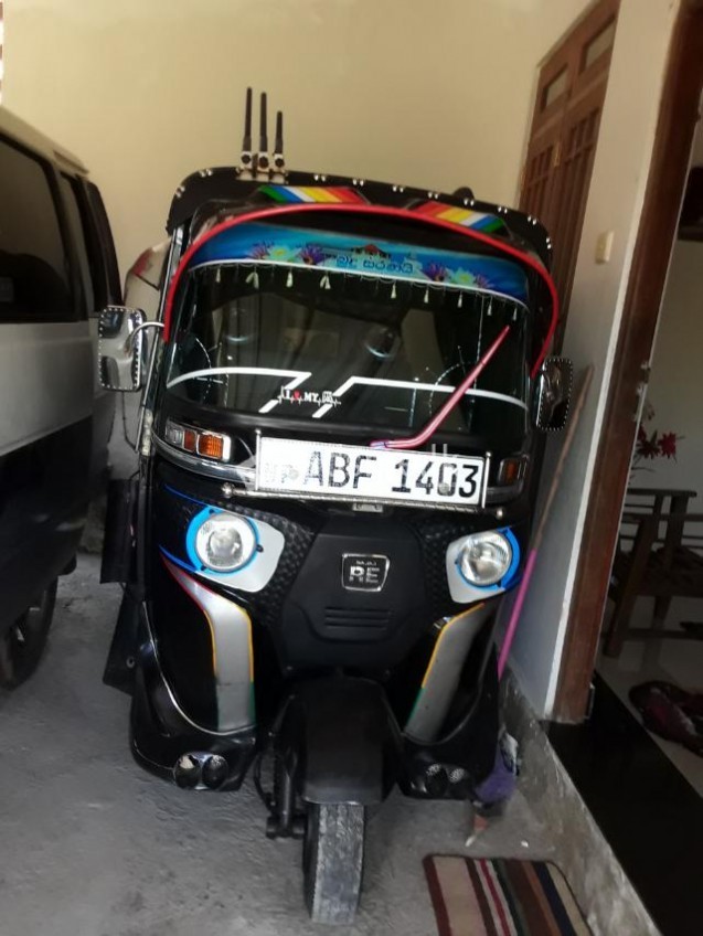 Bajaj 4 Storke Three Wheelers 2015