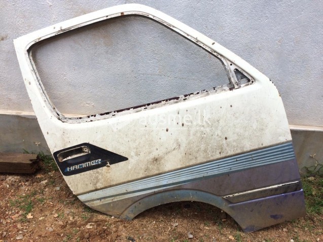 Toyota Dolphin Van 4 Doors.