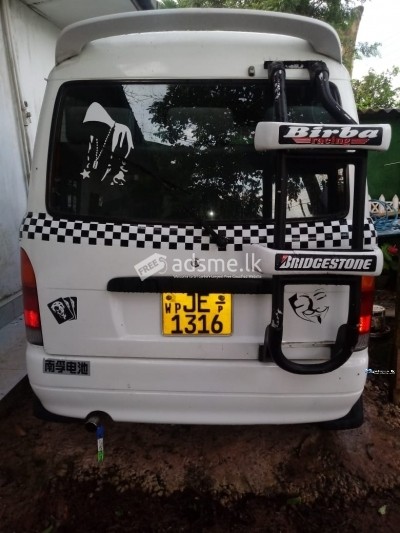 Daihatsu Budy 2000