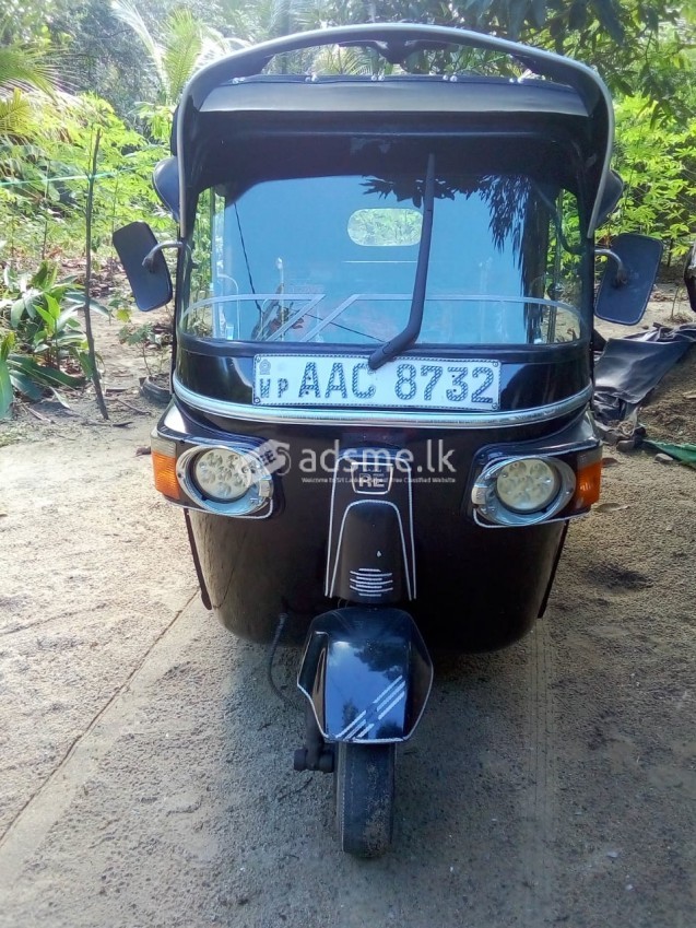 Bajaj 4 Stork 2012