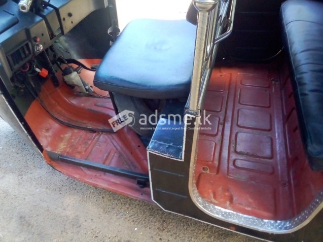 Bajaj 4 Stork 2012