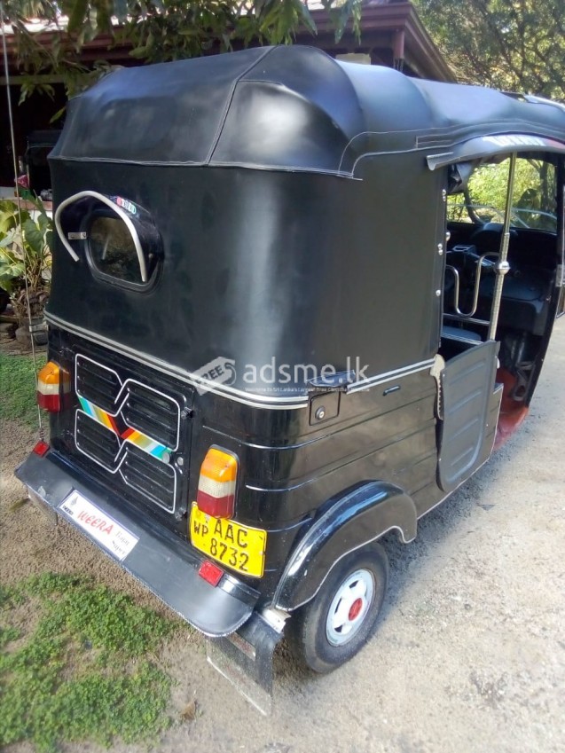 Bajaj 4 Stork 2012