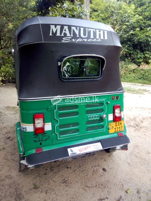 Bajaj 4 Stork 2013