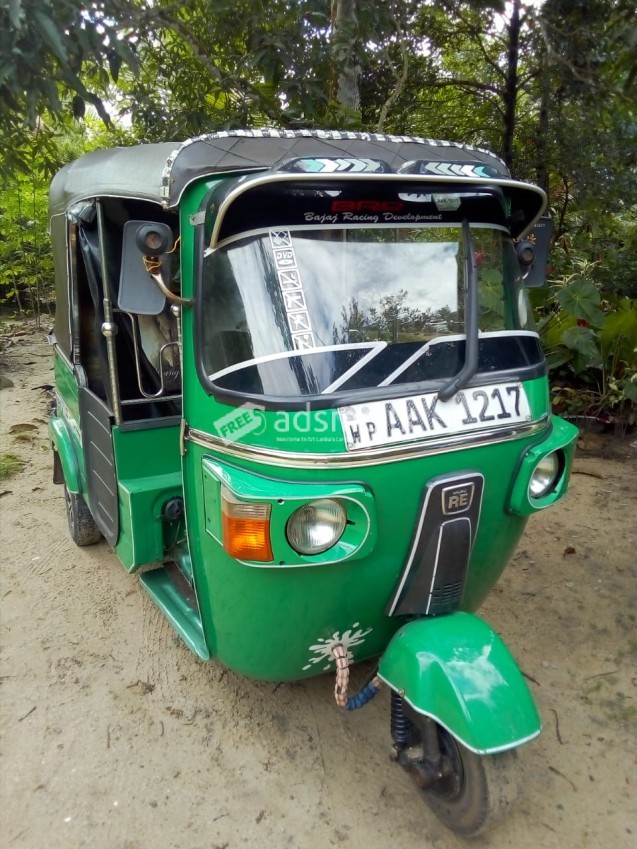 Bajaj 4 Stork 2013