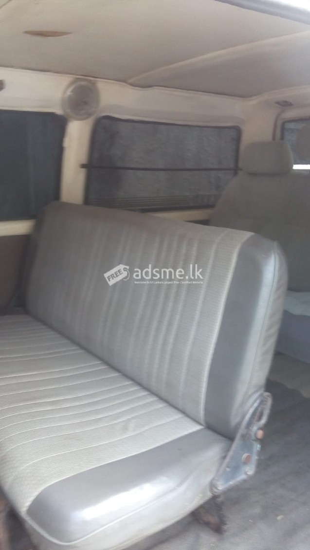 Mitsubishi L300 Delica 1982