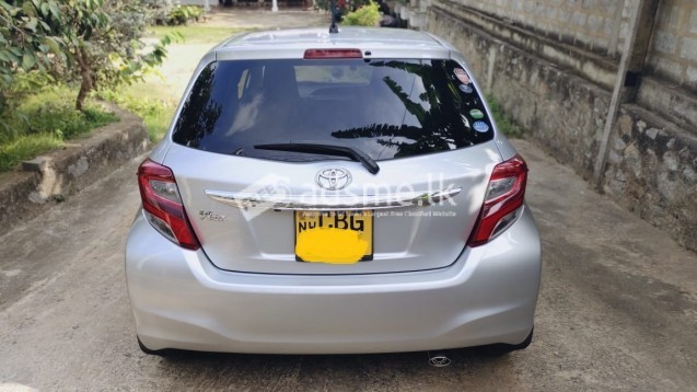Toyota Vitz 2015 (Used)