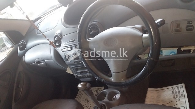 Toyota Vitz 1999 (Used)