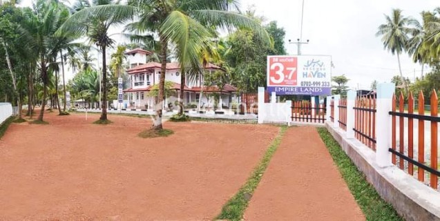 Land in negombo