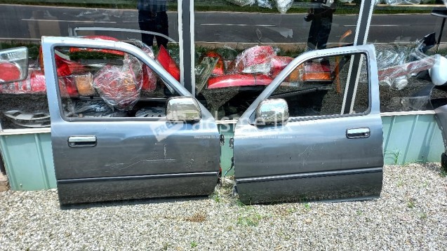 Toyota Hilux 106/107 Doors