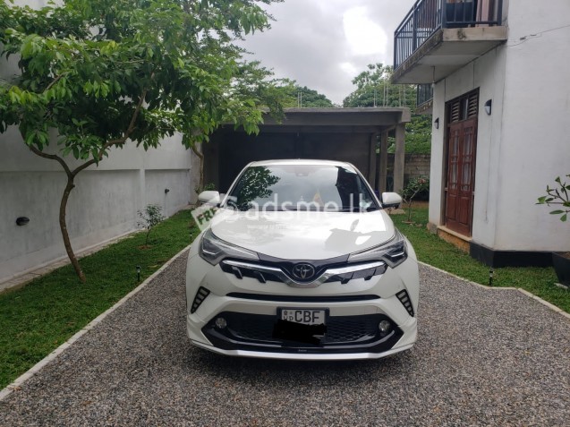Toyota CHR 2018 (Used)