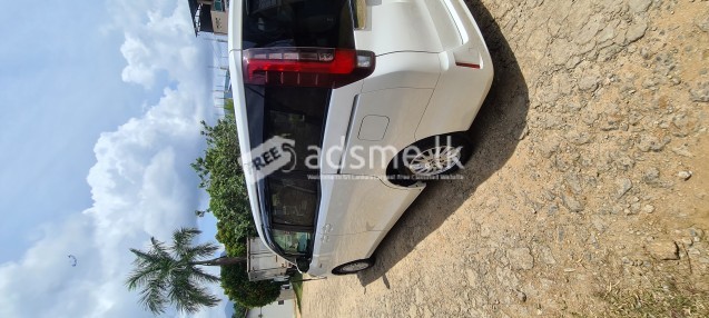 Toyota Voxy 2014 (Used)