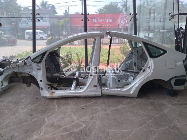 Prius 2nd generation body