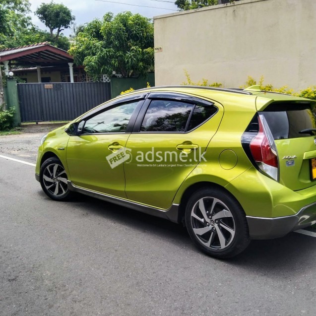Toyota Aqua 2015 (Used)