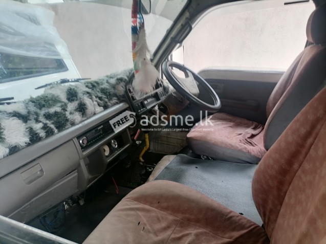 Isuzu WFR fargo 1987