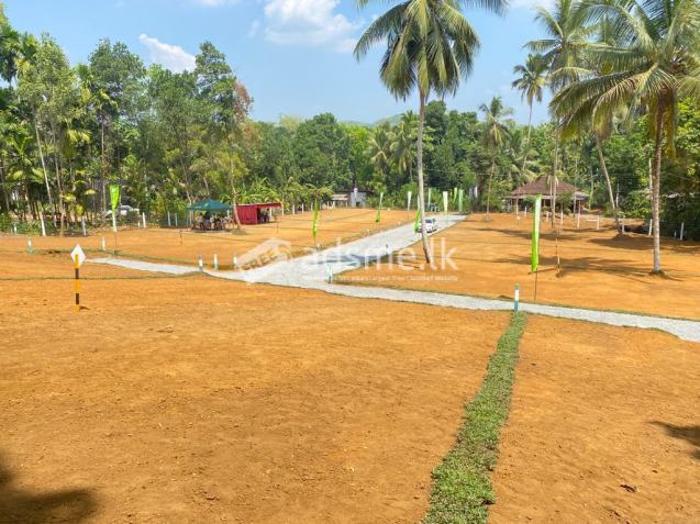 Luxury land for sale in Meewanapalana