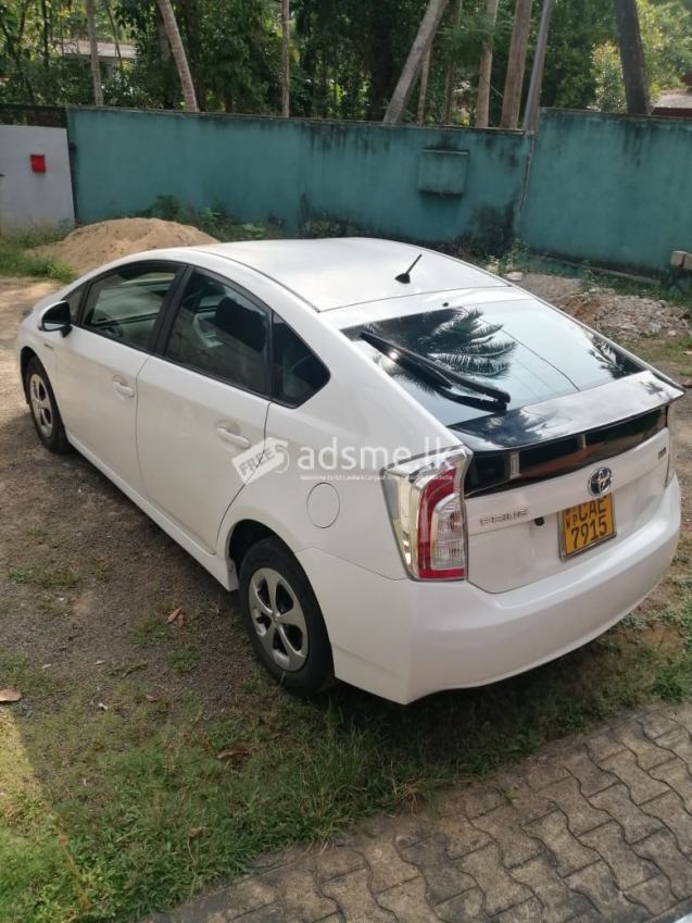 Toyota Prius 2014 (Used)