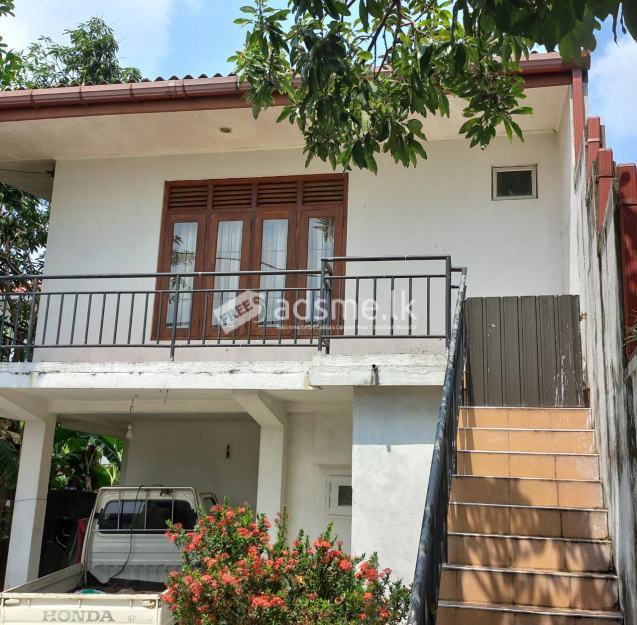 Upstair home for rent Thalawathugoda