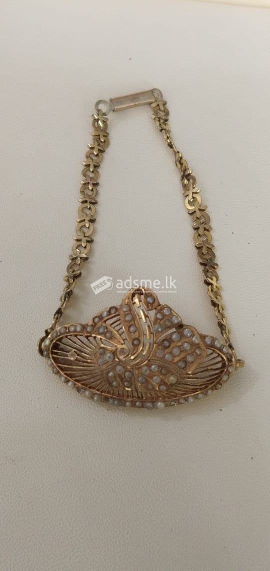 12 CARAT GOLD SOLID ANTIQUE JEWELLERY