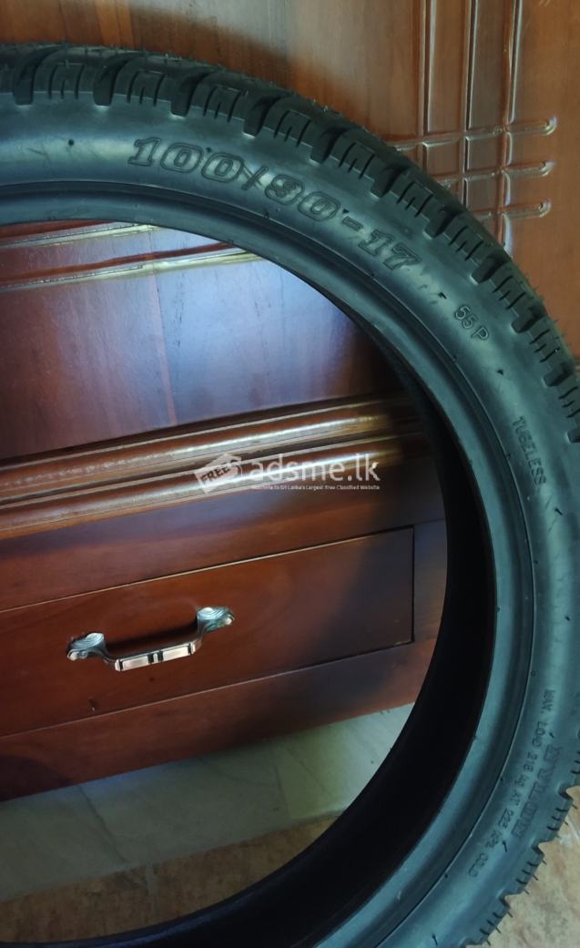 2 Tubeless Tyres (Back & Front)