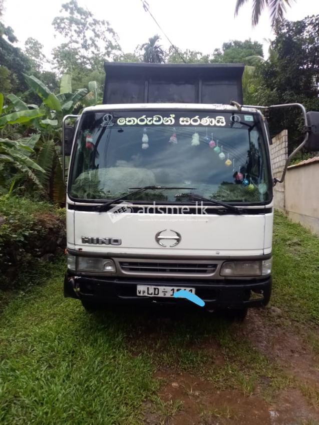 Hino Tipper 1997