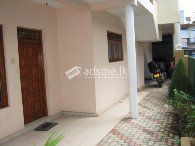 HOUSE IN MORATUWA FOR RENT RS.28,000 (PER MONTH)