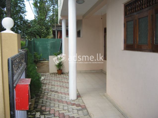 HOUSE IN MORATUWA FOR RENT RS.28,000 (PER MONTH)