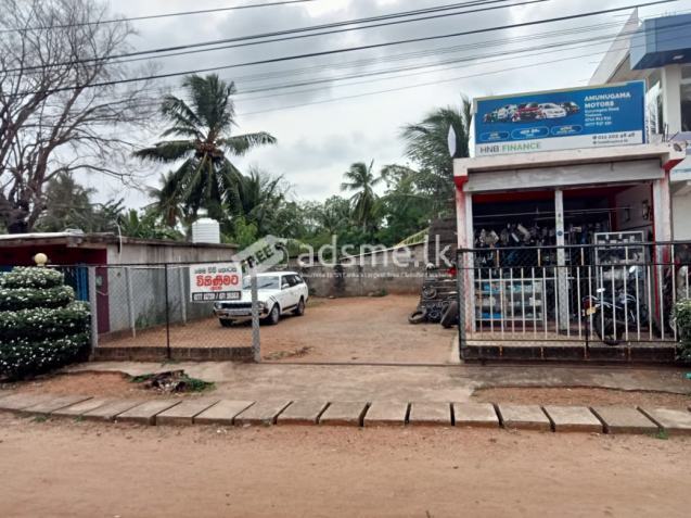 ගොඩනැගිල්ලක් සහිත බිම් කොටසක් විකිණීමට - තලාව