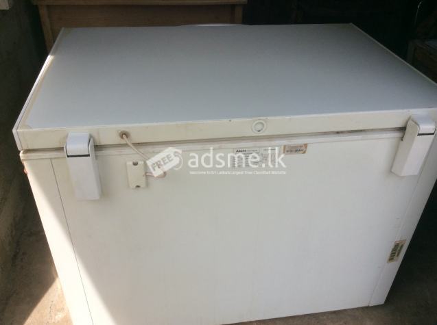 Abans 300L freezer