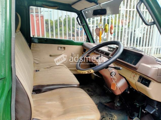 Mitsubishi Delica  1987