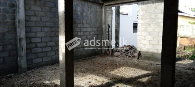 10 perches Land with Partially built house