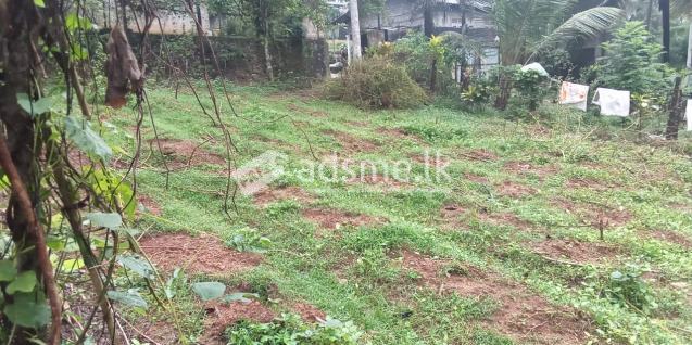15 perches land with a pure stream