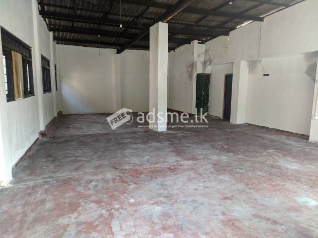 Commercial Building for rent