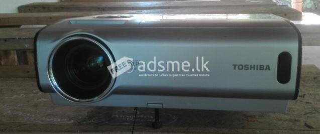 Used multimedia projector