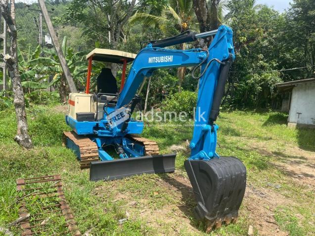 Mithshubishi ME35 Excavator