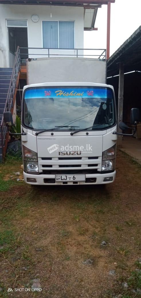 Isuzu elf 2011