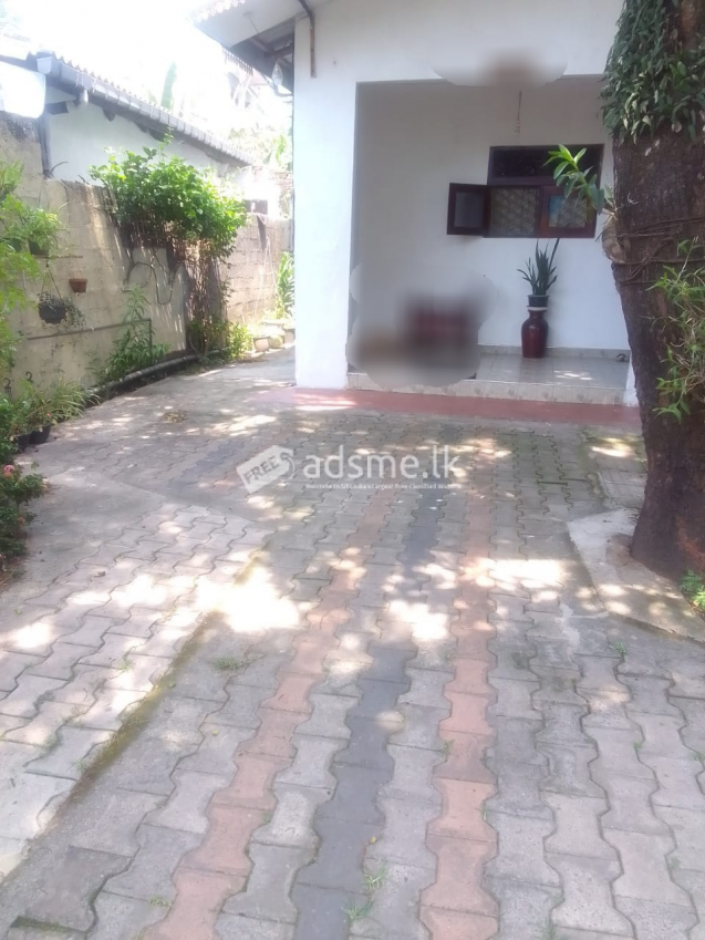 Land with a two story house is for sale, Wellampitiya