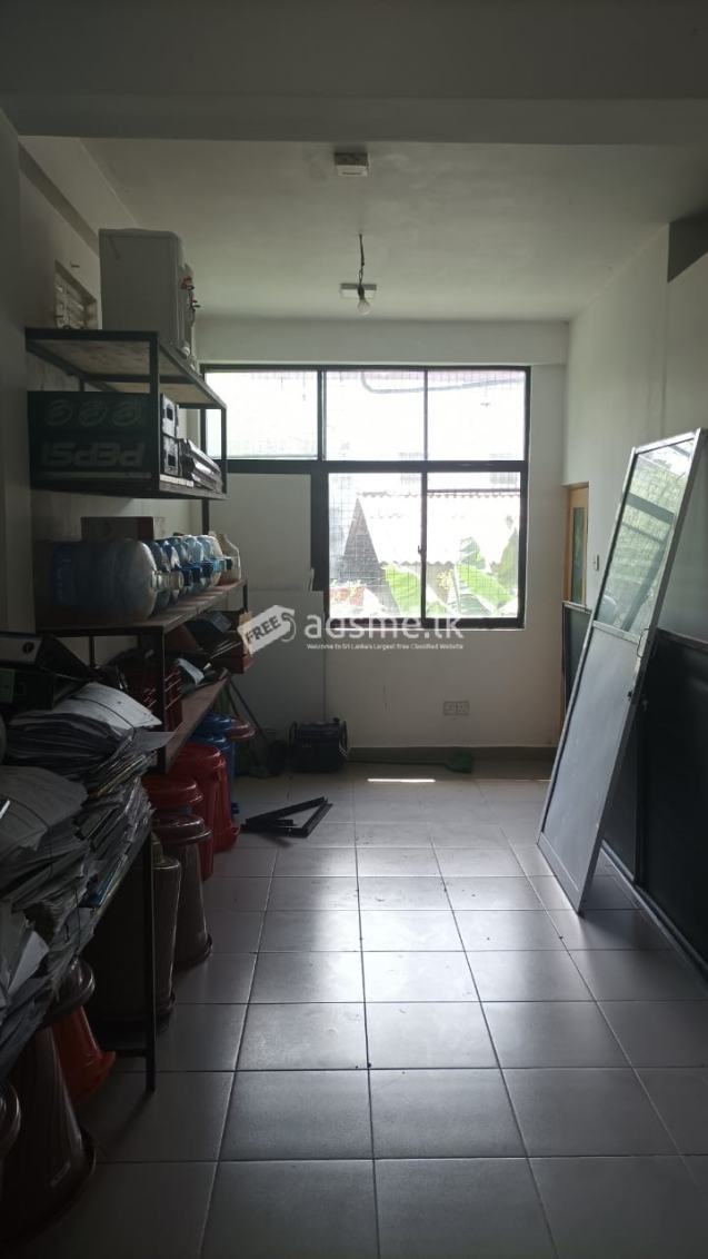 Boralesgamuwa Katuwawala Near RMV Building for Sale