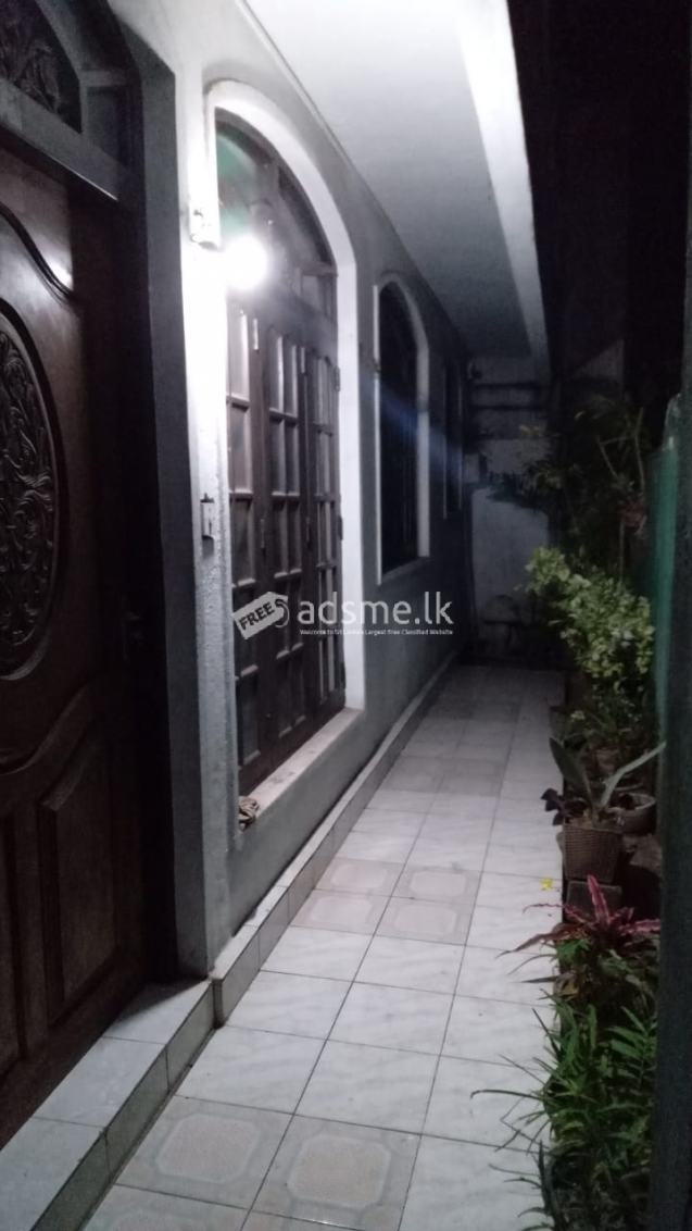 Fully Tiled Upstairs House For Rent In Enderamulla,Wattala