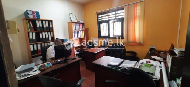 Office House For Sale In Udahamulla, Nugegoda - Stunning Converted Office Space with Abundant Parking - Your Perfect Business Hub!