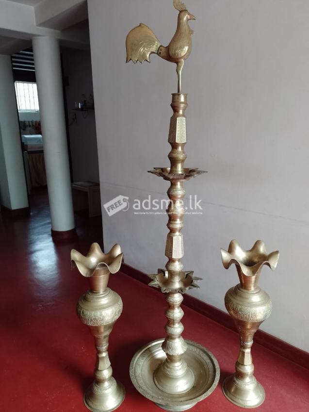 Brass Oil Lamp & Vass Set for Sale (පිත්තල පහණක් සහ මල් පෝච්චි විකිණීමට ඇත)