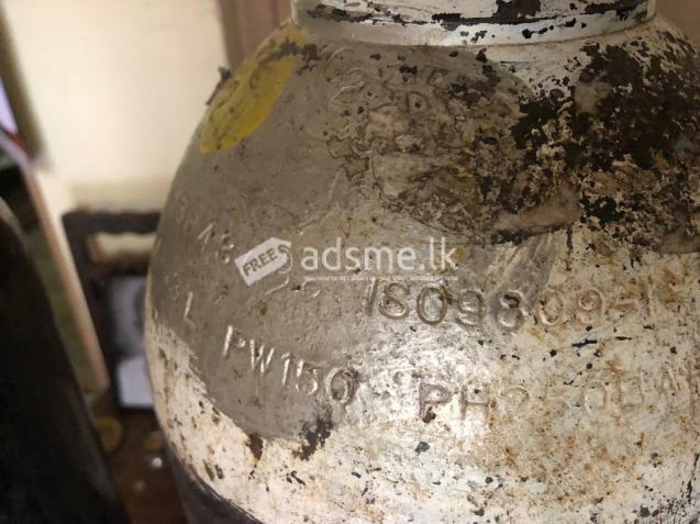 ඔක්‌සිජන් සිලින්ඩර් - Oxygen cylinder full bottle