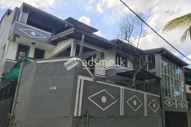 Three Story House for Sale in Neelammahara rd, Maharagama.