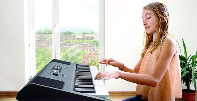 Tuition lessons in organ music for kids only