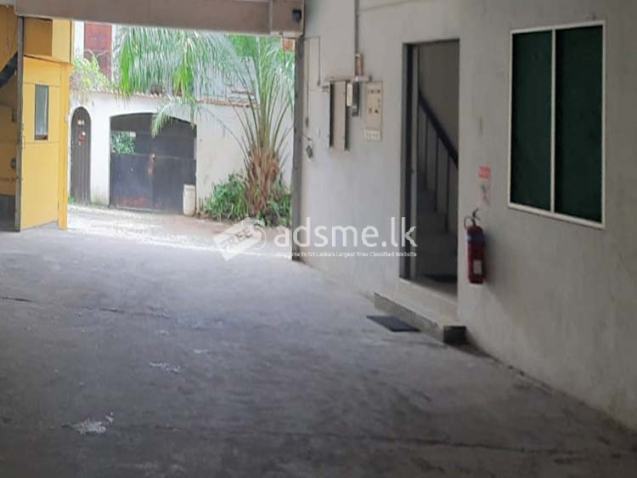 Three Storied Commercial Building for Sale at Colombo 06.